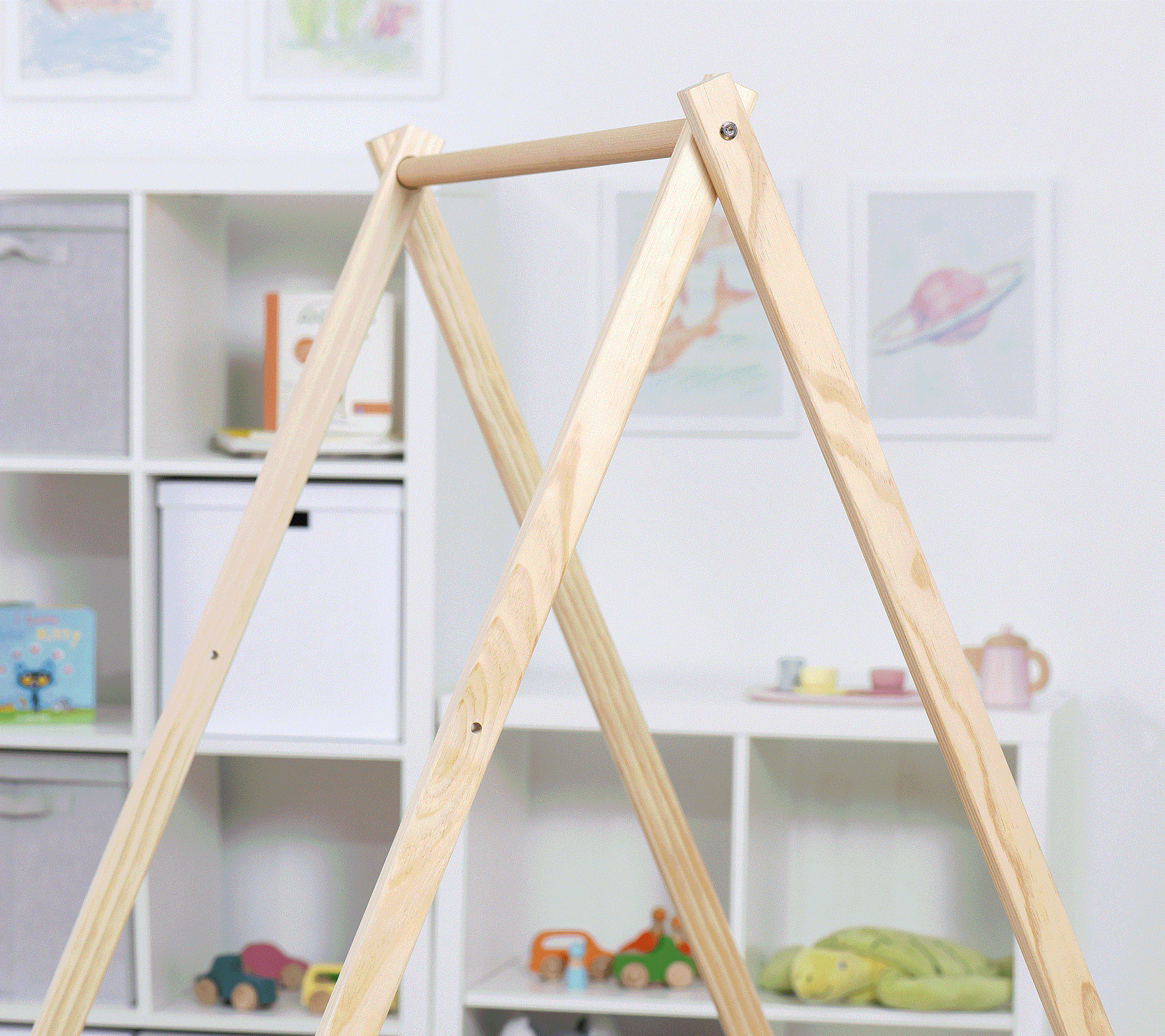 Tulip Foldable Baby Bouncer – Lightweight & Portable Infant Seat with Safety Harness